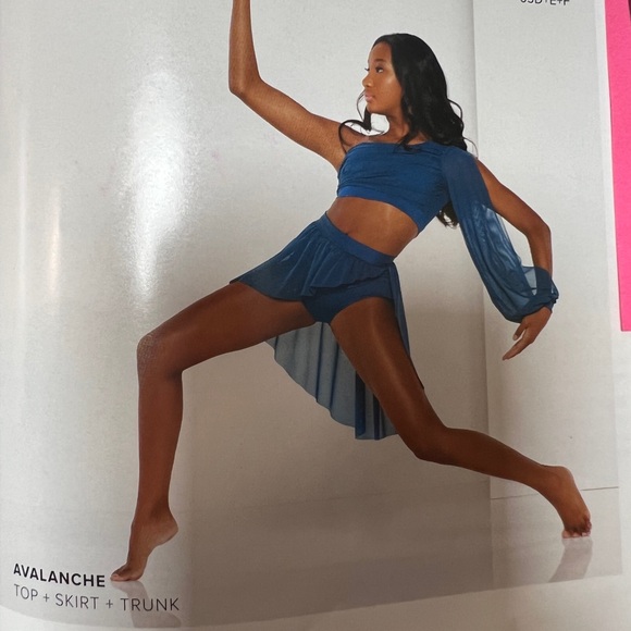 Multiple dance costumes - Picture 8 of 14